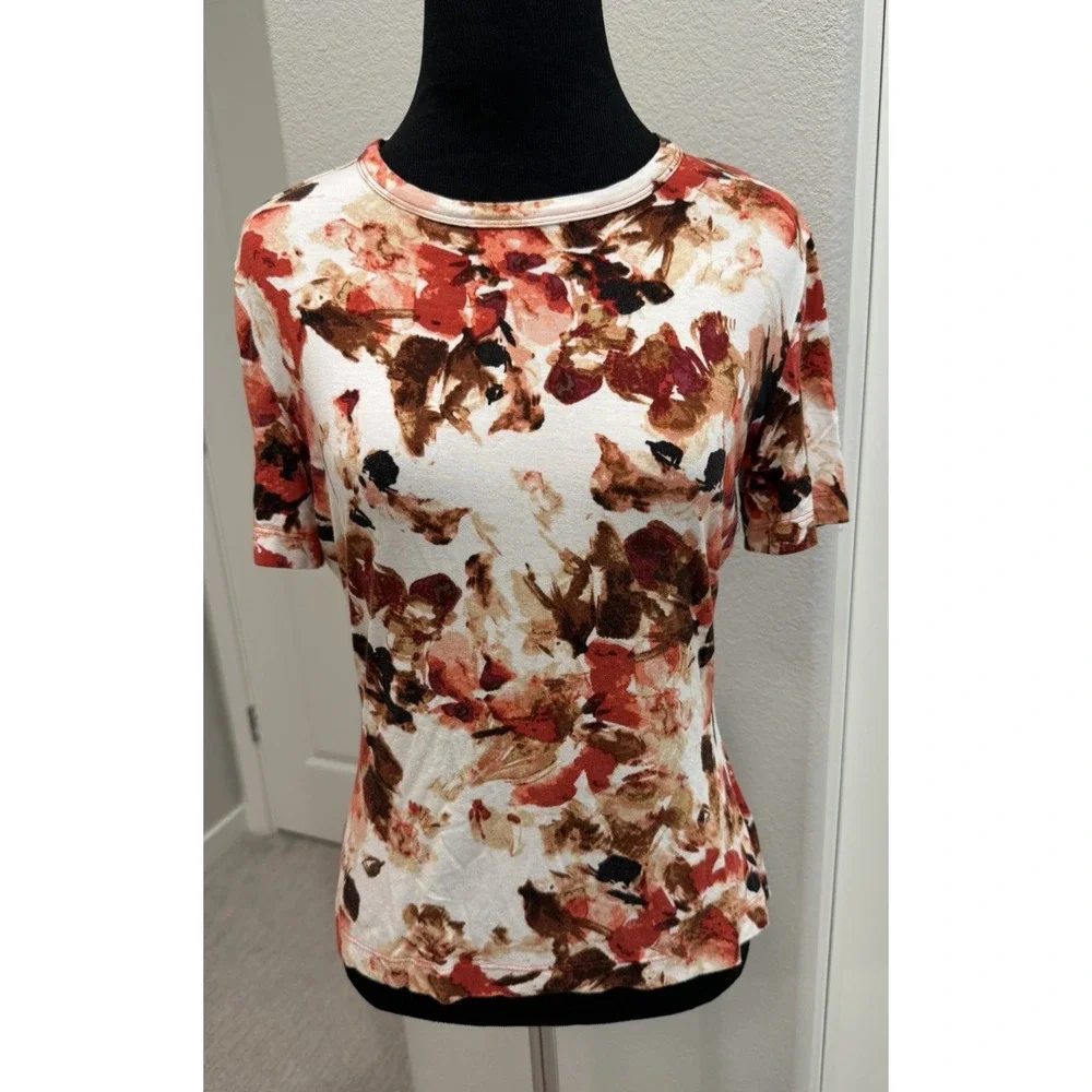 Lot of 2 St. John Tops Floral Print Crew neck & Orange/Yellow Paisley Small - Picture 2 of 11